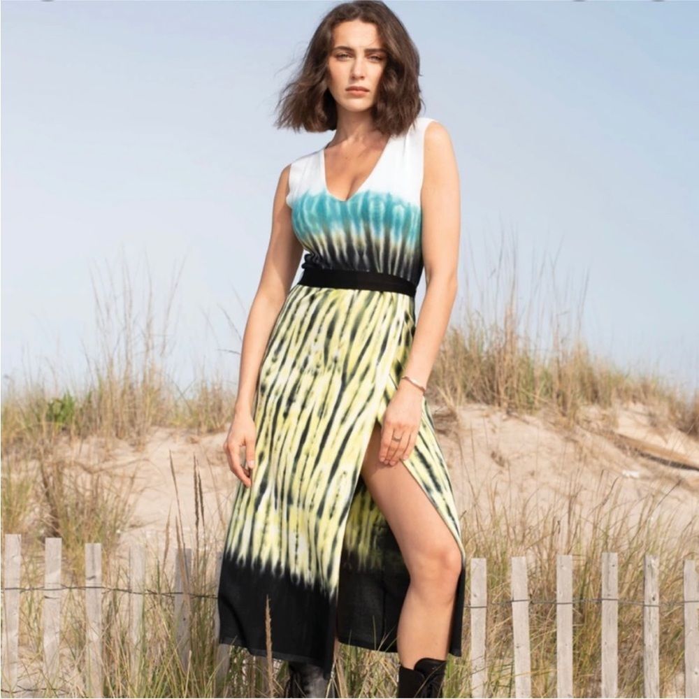 NWOT Anthropologie x 525 America Sleeveless Belted V-neck Sweater Dress Ombre XS